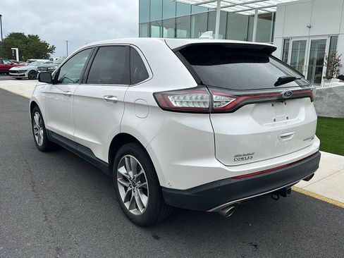 Used 2018 Ford Edge Titanium w/ Equipment Group 302A AWD/4WD image 7