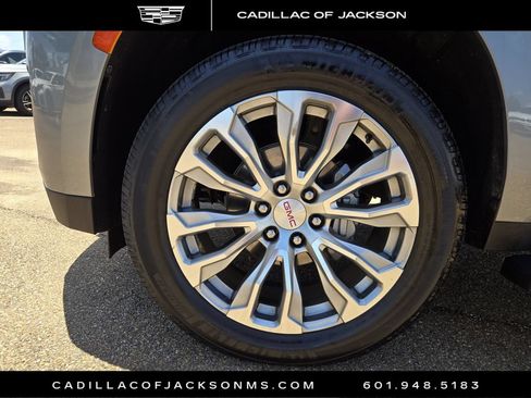 Used 2023 GMC Yukon XL Denali AWD/4WD image 34