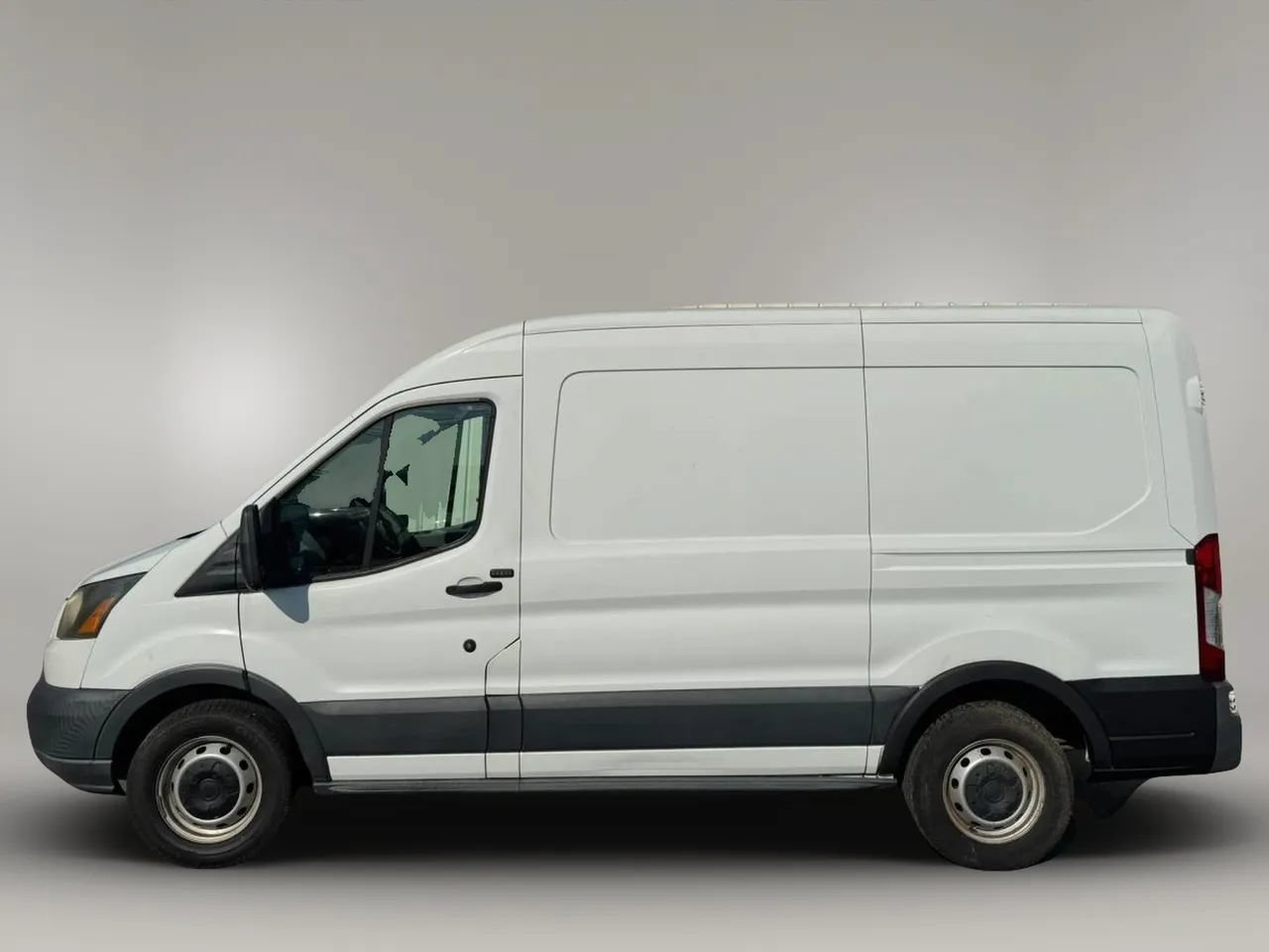 Used 2017 Ford Transit 150 130 Medium Roof RWD image 5