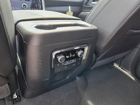 New 2026 GMC Yukon Denali w/ Denali Reserve Package AWD/4WD image 10