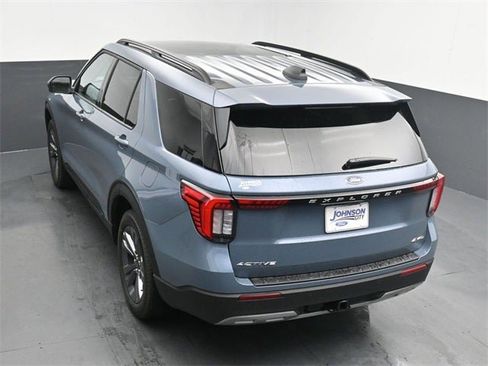 New 2026 Ford Explorer Active w/ Active Comfort Package image 24