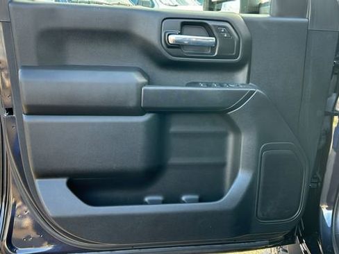 Used 2024 Chevrolet Silverado 2500 Custom w/ Custom Value Package image 16