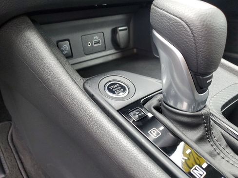 Certified 2025 Nissan Sentra S FWD image 29
