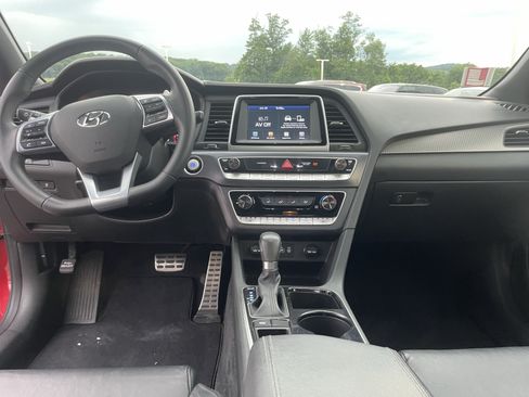 Used 2018 Hyundai Sonata Sport FWD image 14
