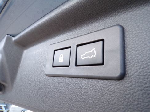 Used 2023 Subaru Forester Limited image 16