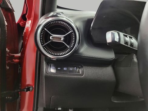 Used 2025 Chevrolet Equinox LT w/ Safety and Technology Package image 10