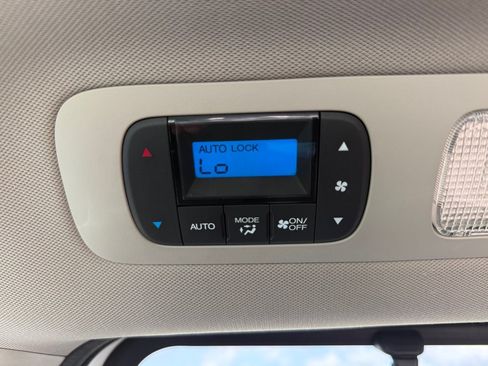 Used 2012 Honda Odyssey EX-L image 18