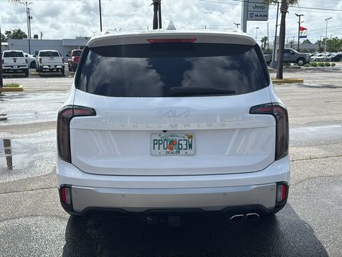 Used 2024 Kia Telluride SX w/ Towing Package FWD image 5