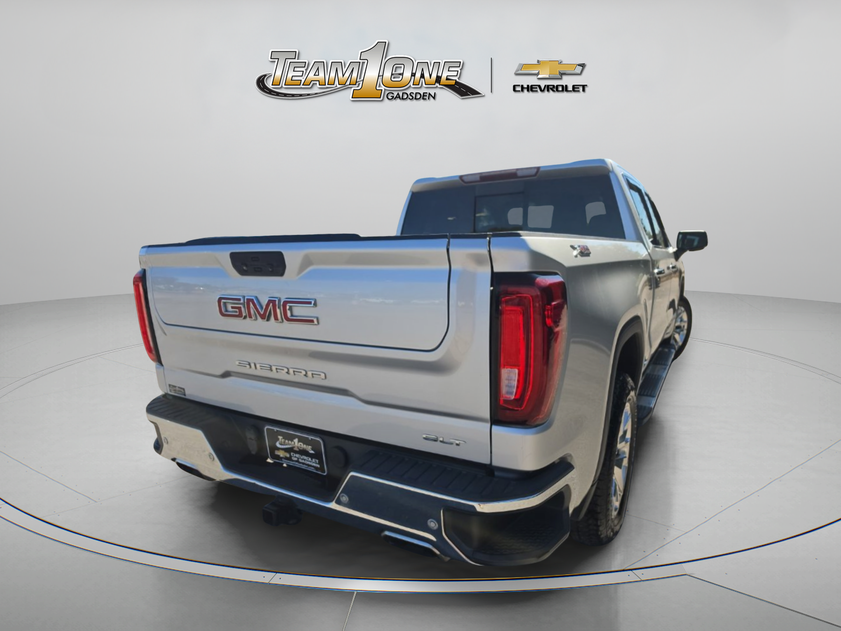 Used 2021 GMC Sierra 1500 SLT w/ SLT Premium Plus Package AWD/4WD image 6