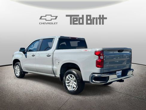 Used 2024 Chevrolet Silverado 1500 LT AWD/4WD image 6