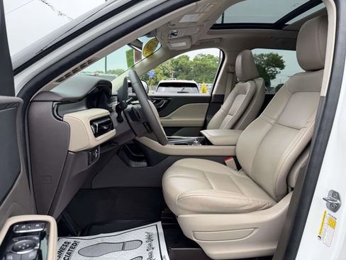 Certified 2023 Lincoln Aviator AWD w/ Premium Package image 10