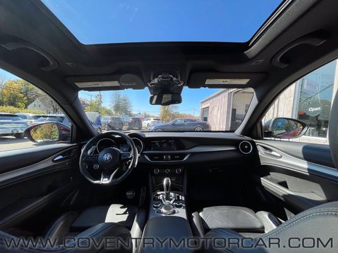 Used 2022 Alfa Romeo Stelvio Veloce image 16