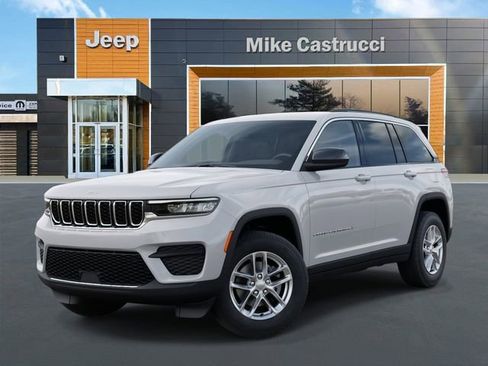 New 2026 Jeep Grand Cherokee Laredo image 2