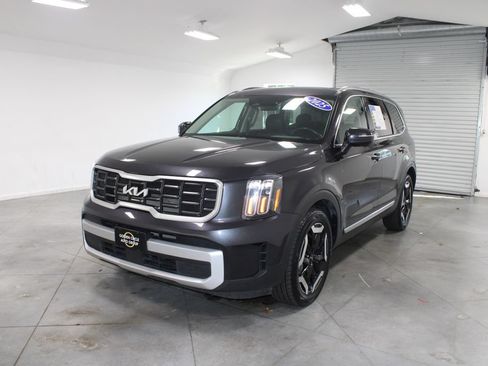 Used 2025 Kia Telluride S FWD image 4