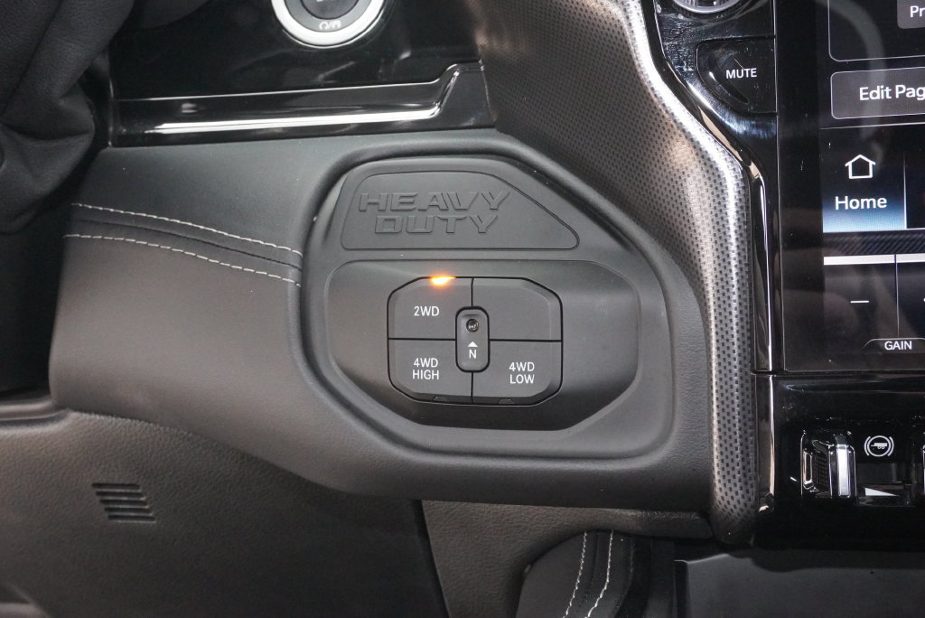 Used 2026 RAM 2500 Limited AWD/4WD image 20