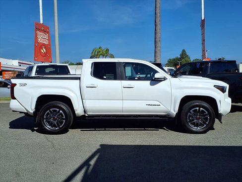 Certified 2024 Toyota Tacoma TRD Sport image 3