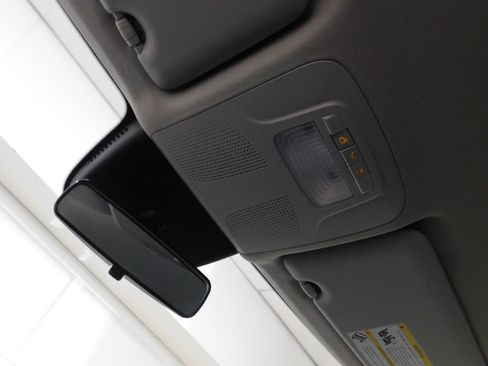 Used 2019 Mercedes-Benz Metris Passenger image 54