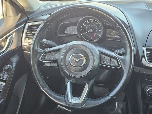 Used 2018 MAZDA MAZDA3 Touring image 31