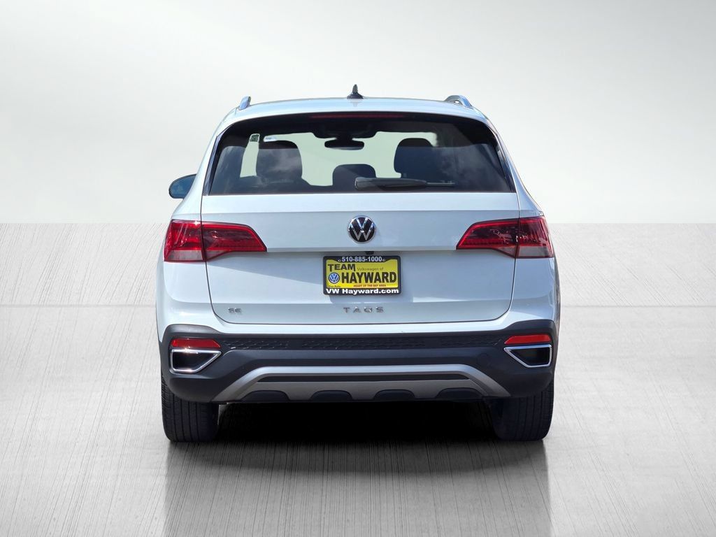Used 2024 Volkswagen Taos SE FWD image 6