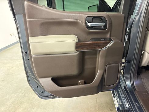 Used 2019 GMC Sierra 1500 SLT w/ SLT Premium Plus Package AWD/4WD image 43
