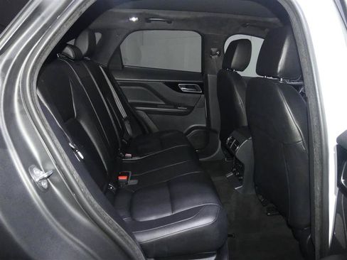 Used 2019 Jaguar F-PACE Premium AWD/4WD image 29