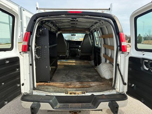 Used 2016 GMC Savana 2500 Van 3D image 18