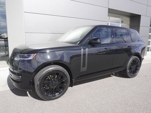New 2026 Land Rover Range Rover SE image 3