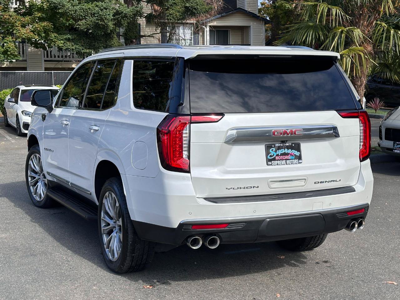 Used 2021 GMC Yukon Denali AWD/4WD image 9