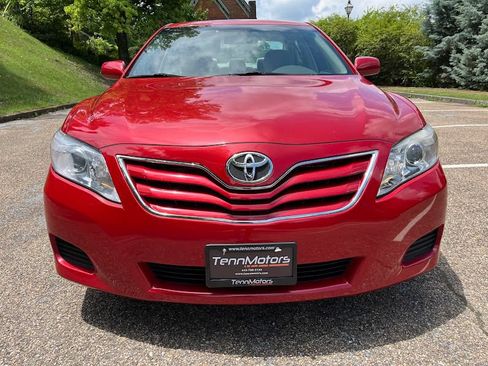 Used 2011 Toyota Camry LE FWD image 30