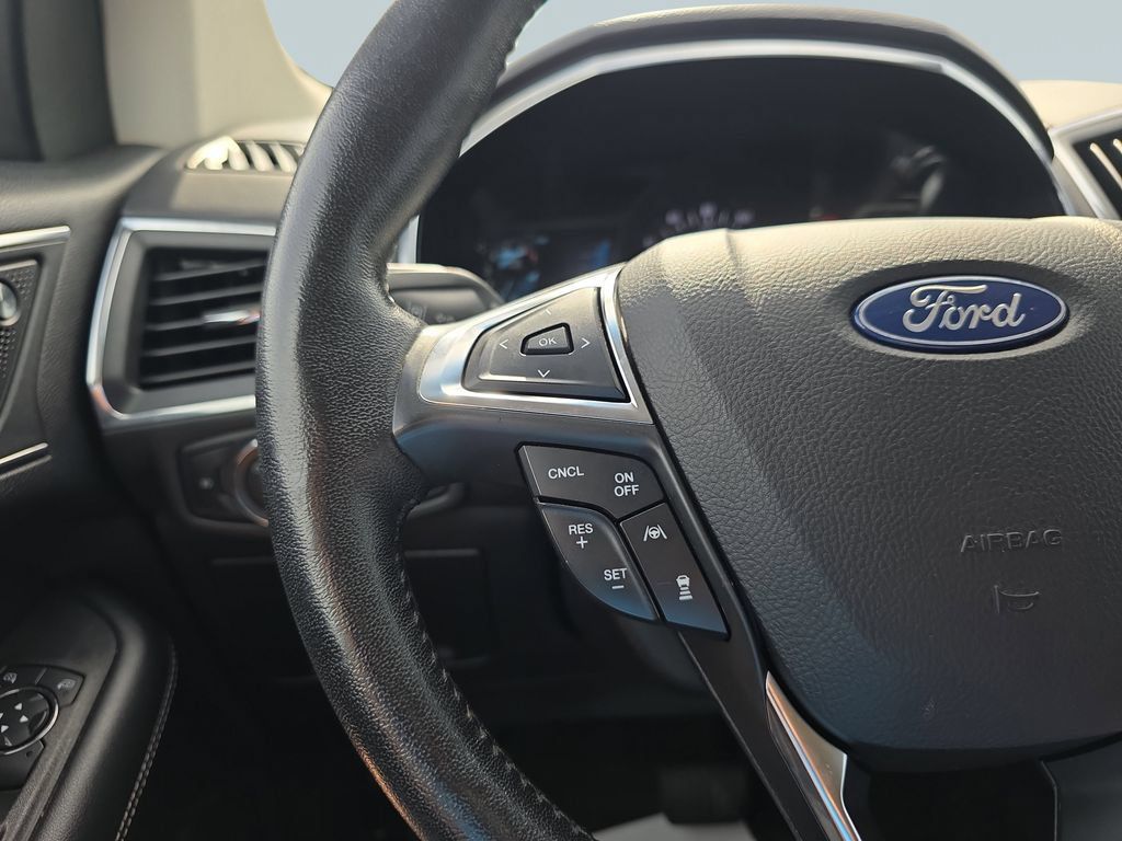 Used 2021 Ford Edge Titanium AWD/4WD image 20