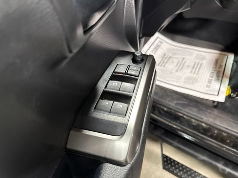 Used 2022 Toyota Tacoma SR5 w/ Technology Package RWD image 20