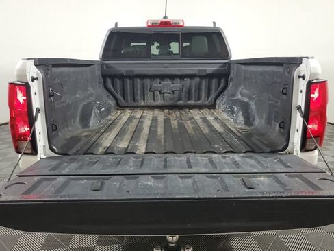 Used 2023 Chevrolet Colorado LT w/ LT Convenience Package II RWD image 7