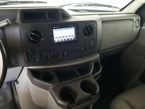Used 2015 Ford E-450 and Econoline 450 Super Duty w/ Power Windows & Locks Group image 23