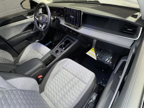 New 2026 Volkswagen Tiguan S image 10