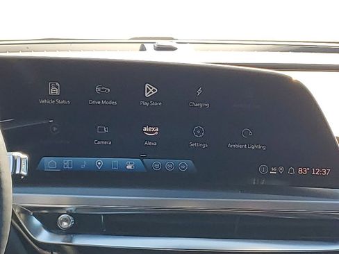 Used 2025 Cadillac Lyriq Luxury image 27