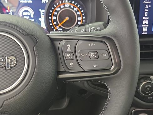 Certified 2025 Jeep Wrangler Unlimited Rubicon AWD/4WD image 26