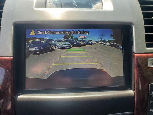 Used 2014 Cadillac Escalade Premium image 12