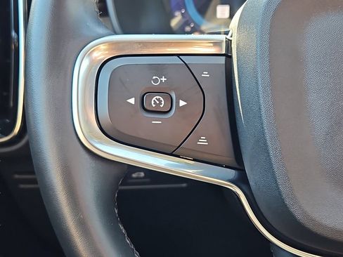 Used 2024 Volvo XC40 B5 Plus w/ Climate Package AWD/4WD image 27