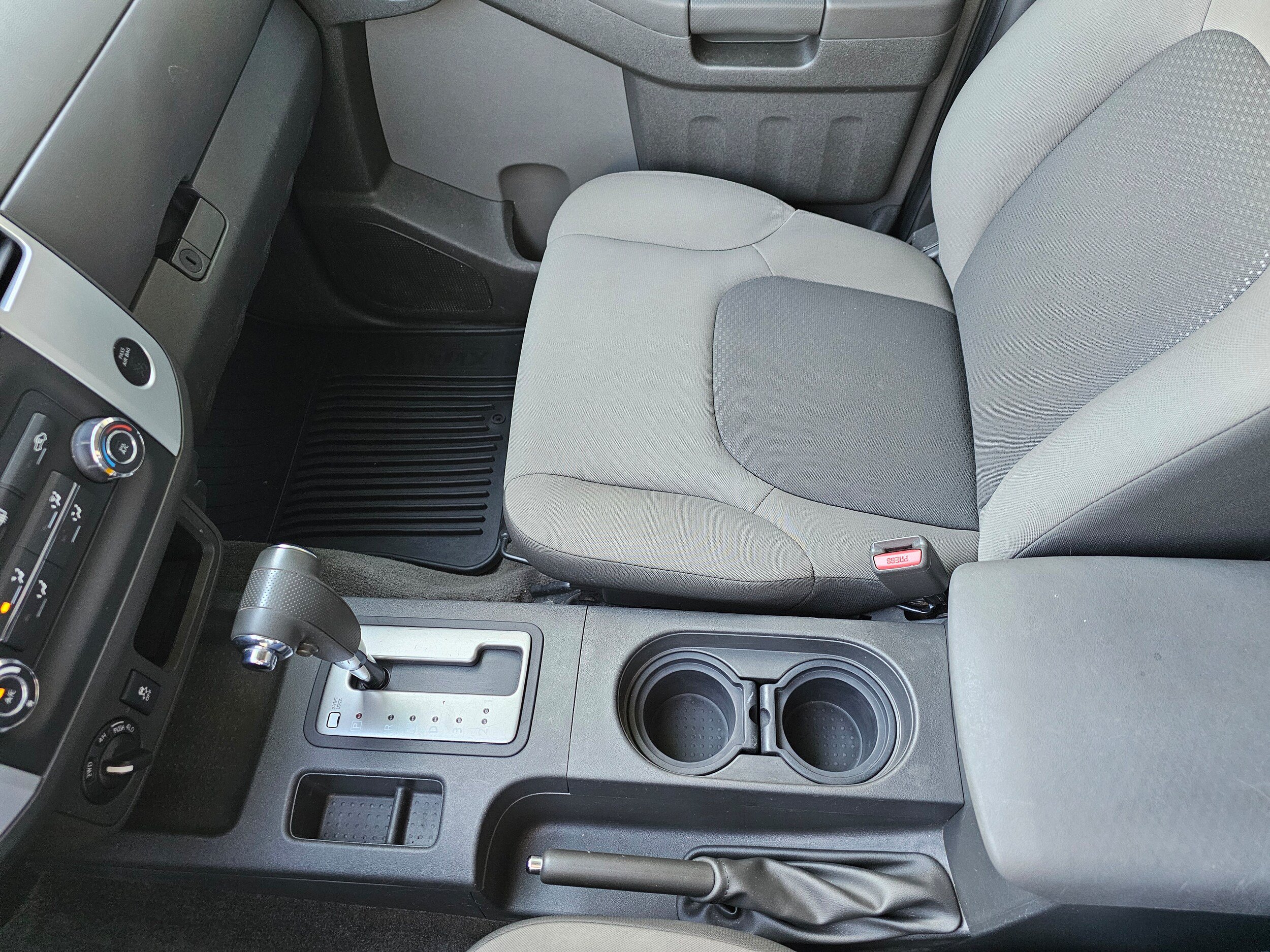 Used 2015 Nissan Xterra S w/ Value Package AWD/4WD image 14