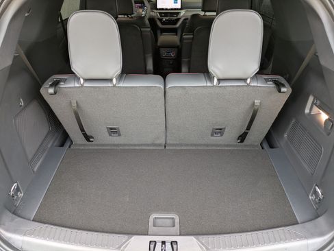 Certified 2026 Ford Explorer ST-Line w/ ST-Line Street Pack RWD image 13