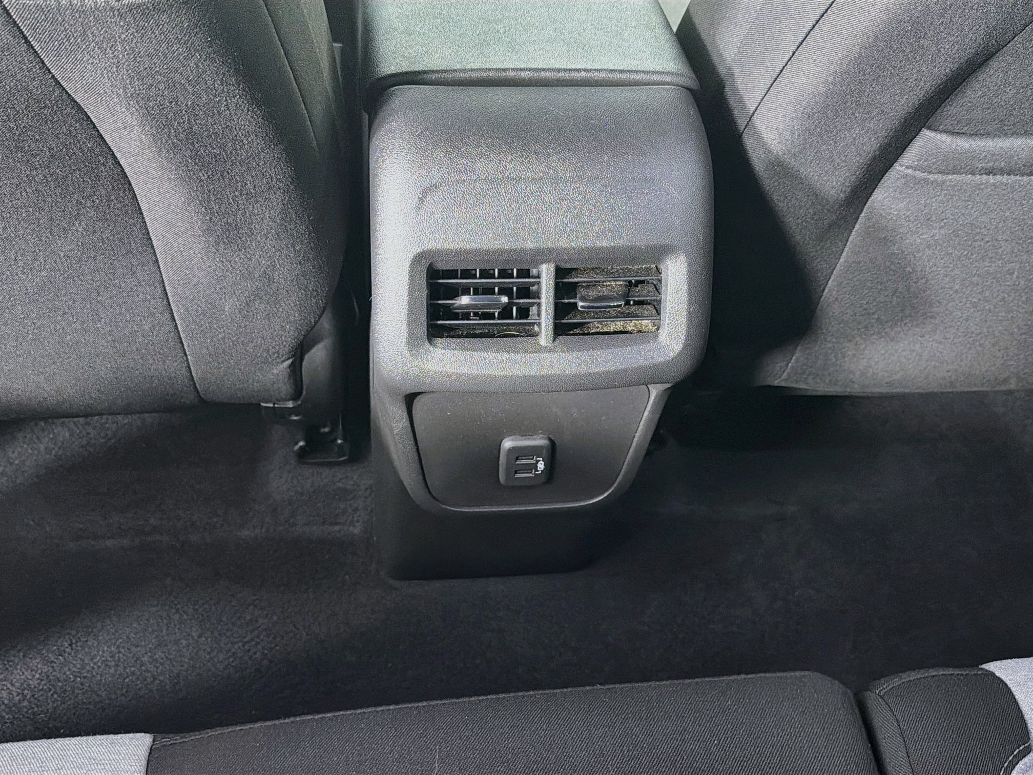 Used 2023 Chevrolet Equinox LS w/ LS Convenience Package FWD image 28