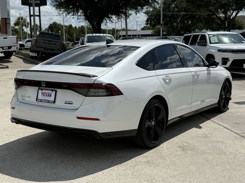 Used 2024 Honda Accord Sport image 5