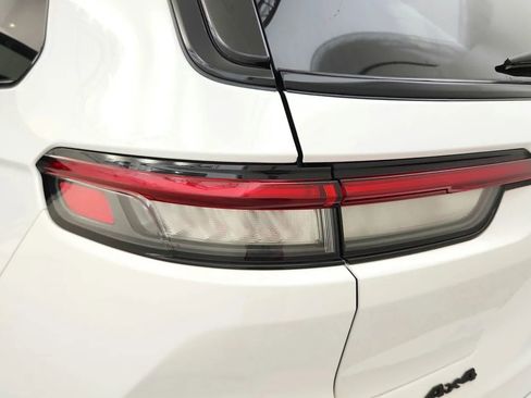 Used 2021 Jeep Grand Cherokee L Laredo image 15