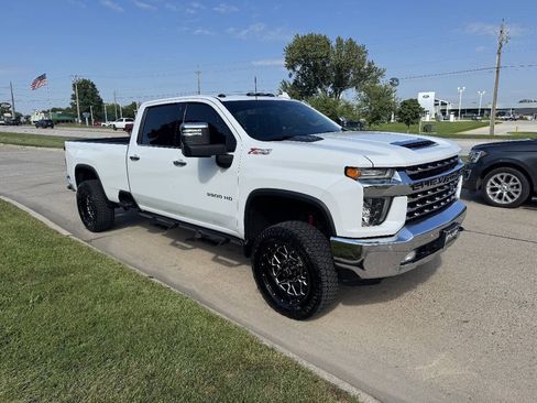 Used 2020 Chevrolet Silverado 3500 LTZ w/ LTZ Plus Package AWD/4WD image 7