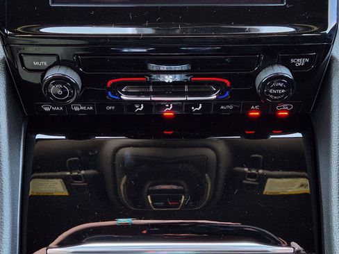 New 2026 Jeep Grand Cherokee Laredo image 20