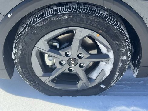 Used 2025 Kia K4 LXS image 7