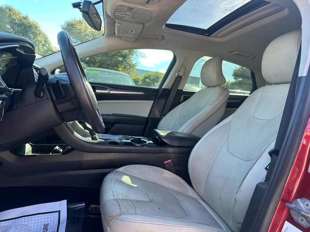 Used 2016 Ford Fusion Titanium FWD image 10