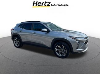 Used 2025 Chevrolet Trax LT w/ LT Convenience Package video 1