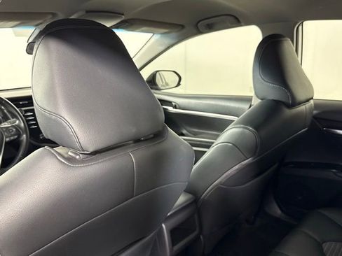 Used 2019 Toyota Camry SE image 19