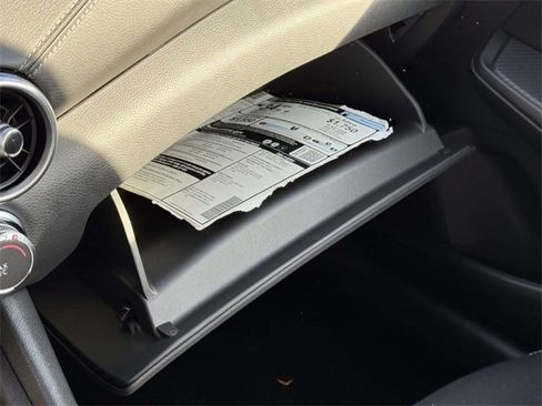 Used 2025 Nissan Sentra SV image 29